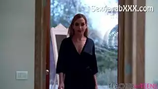 معلمة مثيرة تستخدم ثدييها الكبيرين لتدريس الروسية إكس إكس إكس