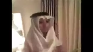 صاحب المحل ينتاك شرموطة مصرية بوضعية الكلب في فيلم جنسي خشن