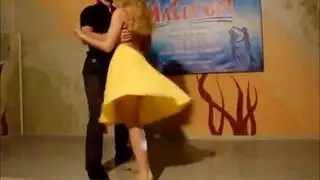 الرقص بالبزاز الضخم