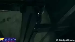 فتاة أسيرة تُدمر بقضيب الوحش الضخم بورن رعب