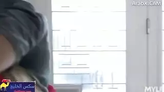 اخضع قضيبك لزوجة أخي الإباحية