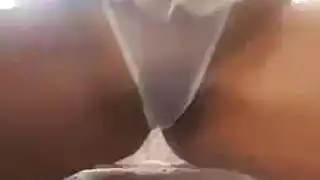 دانييلا السمراء تأخذ قضيب سائق الحافلة السميك بعمق داخلها