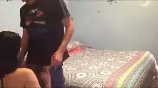 ثلاثية سحاقية مثيرة مع فعل اختراق مزدوج