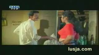 سحاق ثلاثي مع قضيب اصطناعي قاسي في رسوم متحركة إباحية