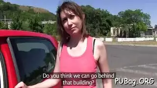 عاهرة سرية: تنكيل بصديقتها قبل ما يرجع