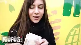 حلم جنسي: مقابلة امرأة خيالي المثالي في الإباحية