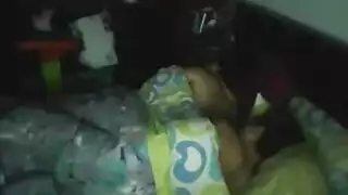 فيلم إباحي للزوجين: اختراق عميق مع سمراء مثيرة