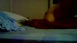 حفلة جنس عربية إباحية: تبلع السائل المنوي بعد شرج عنيف