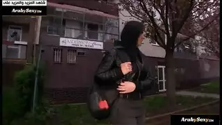 تبادل أوراق اليورو مقابل مص قضيب ونيك قاسي في الشارع