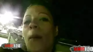 من الشارع إلى الأسرّة: جميلة عربية فرنسية تمص وتنيك مقابل المال