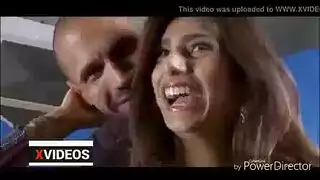 دمرت هزة الجماع طوكيو اللسان ونائب الرئيس