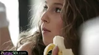 مؤخرة كوغار تُضرب: أسلوب أوروبي هاوي مع قذف