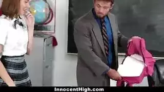 قضيب أسود كبير يضرب بخشونة وعمق