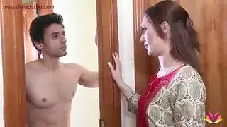 شاب يسخن على مراتة مترلي الزوجة