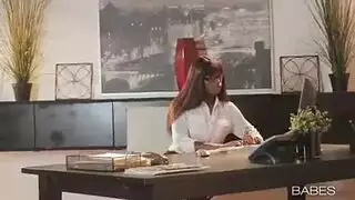 محارم في مكتب