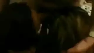جلسة إباحية قذرة مع كلبات عراقيات وقذف داخلي