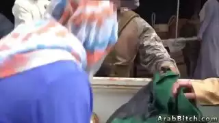 شرقي ضيق الهرة لأول مرة الشرج