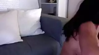 ميلف ممحونة تستمني وتقذف ماء كثير جدا