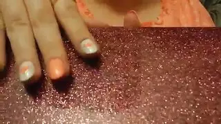 عارضة كاميرا هندية تمارس العادة السرية بينما تشاهد