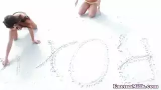 بورن سحاقي مكثف: ثنائي سحاقي في ماراثون جنسي صريح