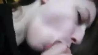مصارعة إباحية عنيفة: أحزمة هزاز وعضو صناعي وجلسة على الوجه