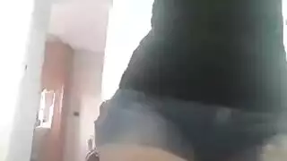 رقص بورنو عربي: منى وشيماء تستسلما للبرية وتصبحان عاريتان تماماً