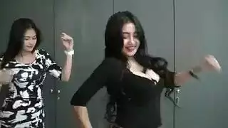 شاب سعودي ساخن في مقطع إباحي صريح