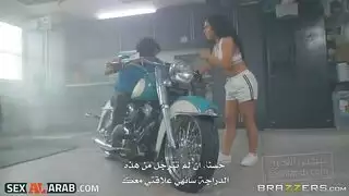 عجوز عاهرة تُمارس الجنس الجماعي في فيلم عنيف مترجم