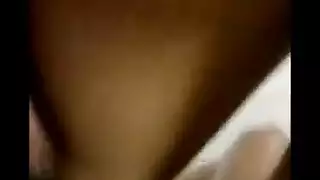 تكسح طيزها الضيق