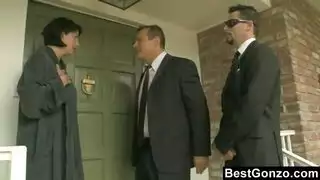 إيلاج مزدوج صريح: فمي ومهبلي ممتدان إلى الحد الأقصى