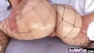 مقطع صافيناز العاري وهي تلمس نفسها وتصل للنشوة