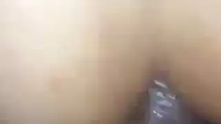 جماع قاسٍ: بنية الشعر تفتح ساقيها لقضيب ضخم