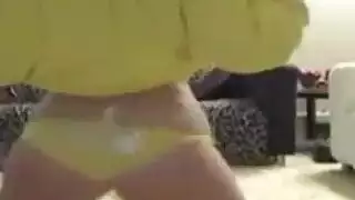 أم عربية مثيرة تتباهى بثدييها الكبيرين في بورن هواة ساخن