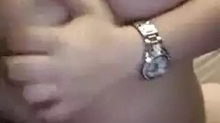 ضيق الهرة في سن المراهقة طبطب مبلل