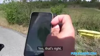 جنس سيارات عنيف مع عاهرة متعطشة للزبر تطلب المزيد