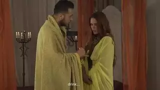 أسطورة البورن ليزا آن وميستي ستون تشاركان في ثلاثي مليء بالسائل المنوي