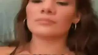 مثلي الجنس الأسود ذكر الوردي الهرة لاتيني