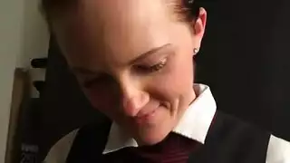 أشاهد فرج صديقتي يُضرَب بعد رقصة مثيرة