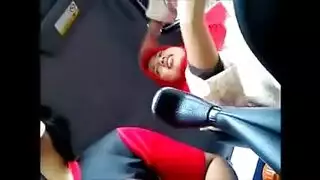 علاقة جماعية خشنة تتميز بأنات نسائية صاخبة وبي بي سي