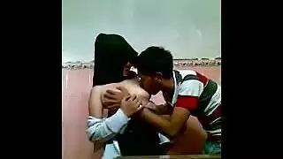 مقيدة وقذرة: ألكسيس غريس في جنس رباط نايلون مكثف مع لانس هارت