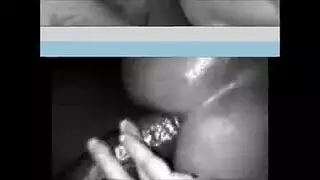 جماع بالقبضتين تمديد مهبلها إلى أقصى حد