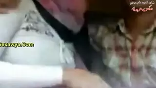 لقاء سيارة جامح: طالبة تُلمس وتُقبل وتُنادى