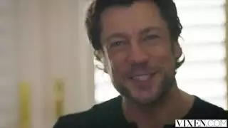 قضيب أمريكي يهيمن على نجمة الإباحية اللبنانية مايا خليفة