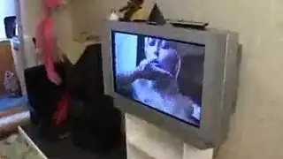 الابن يشاهد امه تتناك من الزنجي