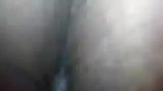 ثنائي جامح: فتاتان ووحش في فيلم إباحي صريح