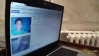 بورن خارجي: امرأة خبيرة تهيمن على شاب في الطبيعة