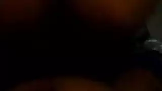 عمالقة يحصلون على معاملة حلق عميق