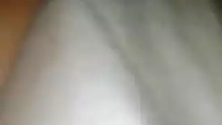 فعل إدخال مزدوج مع فتاة مثارة من أفلو